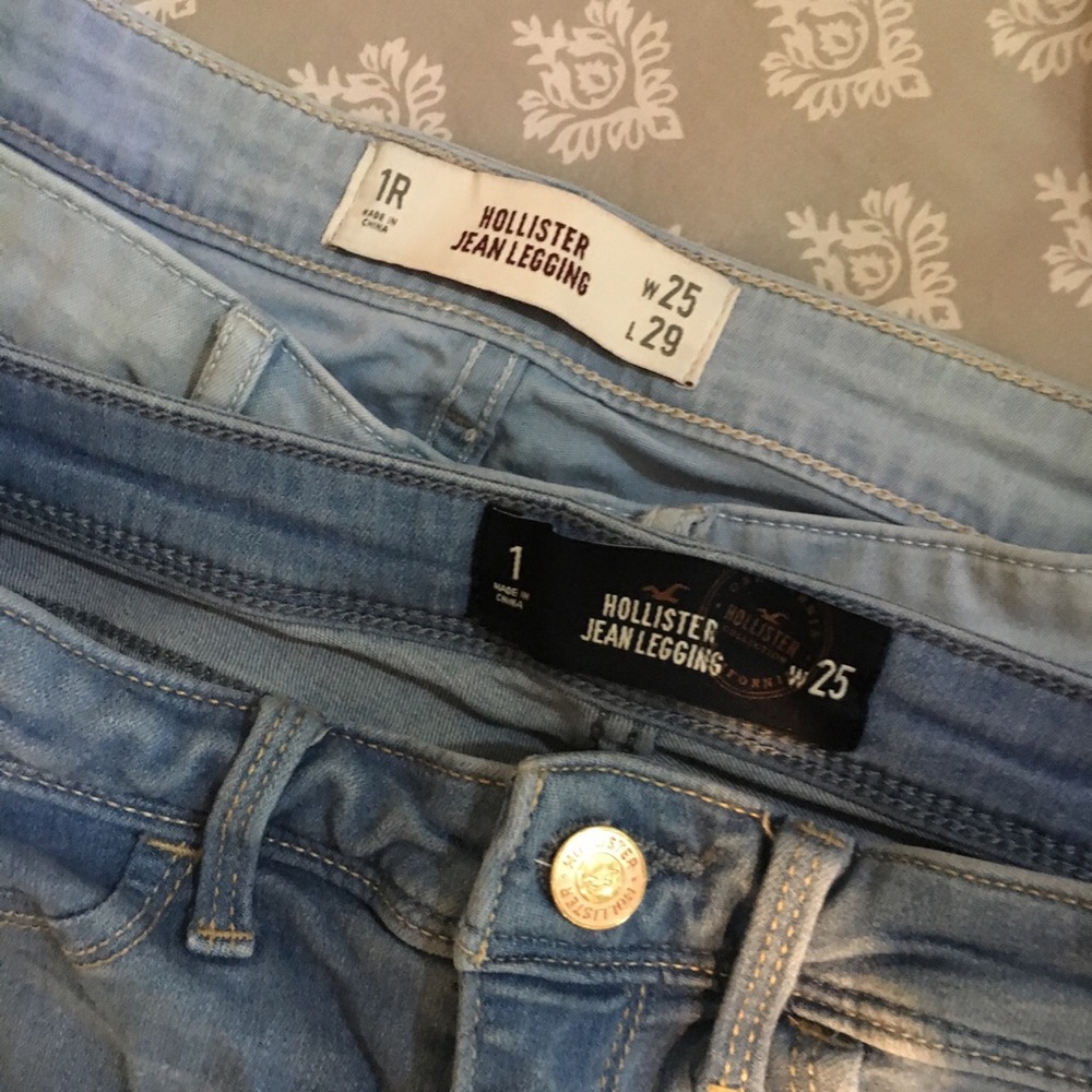 TWO HOLLISTER JEAN LEGGINGS SIZE 1